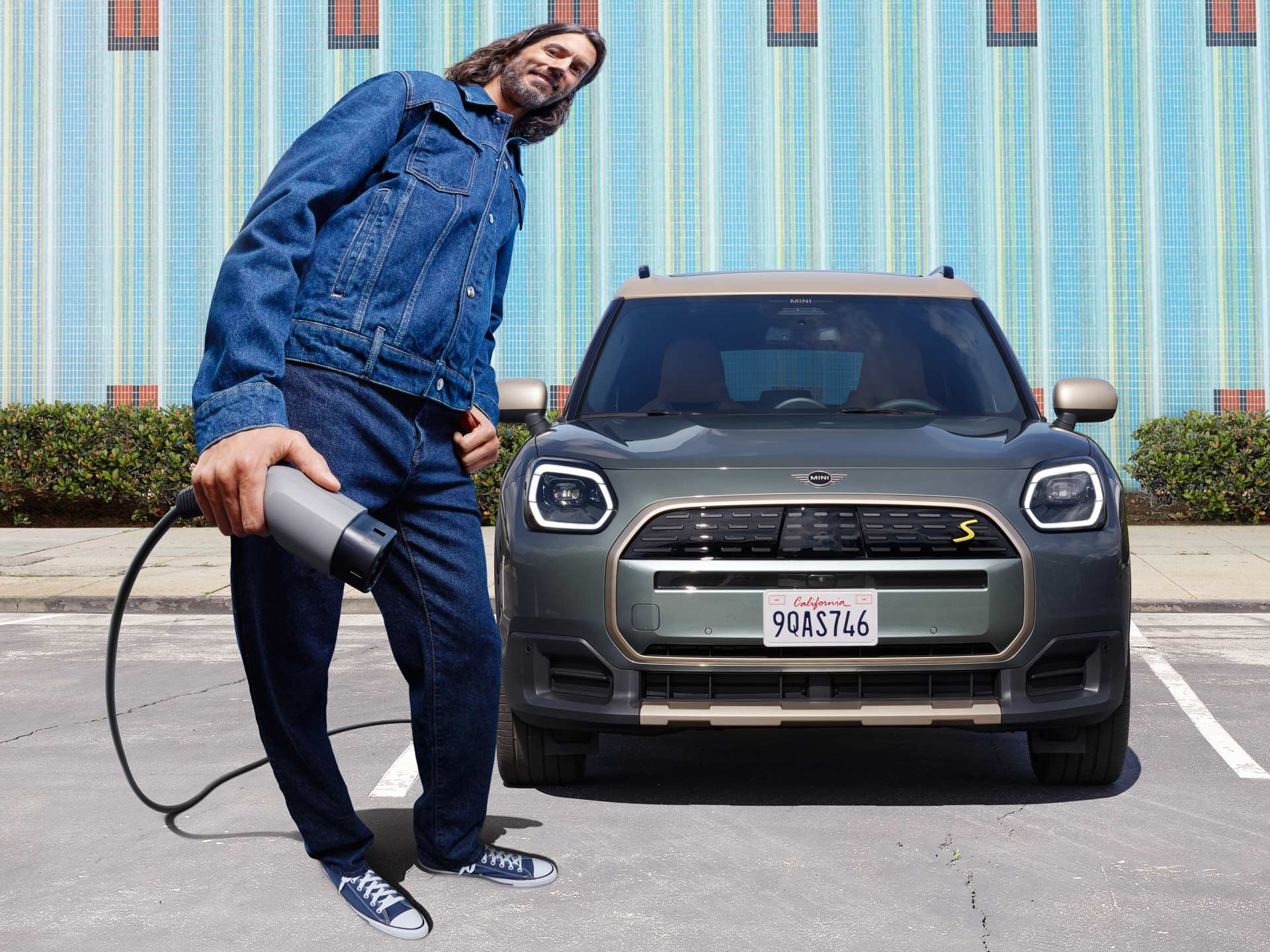 All-electric MINI Countryman - charging - home charging